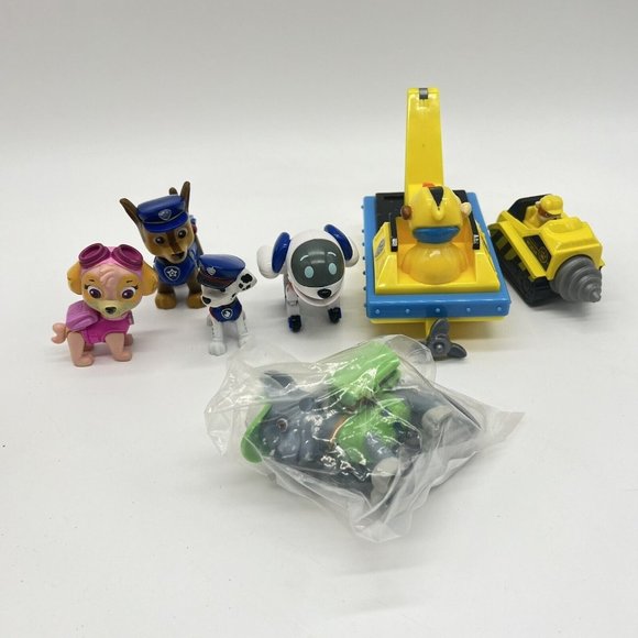 Paw Patrol Action Figure & Cars Toy Lot‎ Of 7 Characters & Vehicles Cartoon Kids - Picture 1 of 4